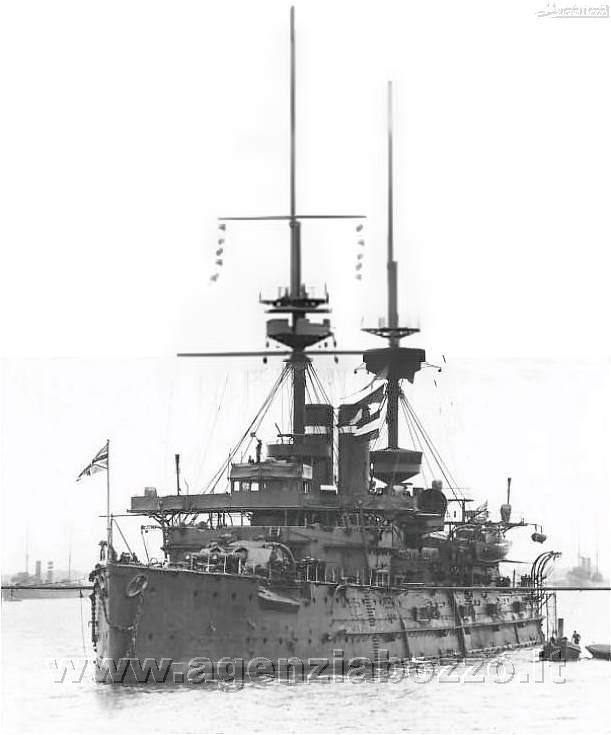 Navi da guerra HMS Hannibal 1896 corazzata alla fonda 1914